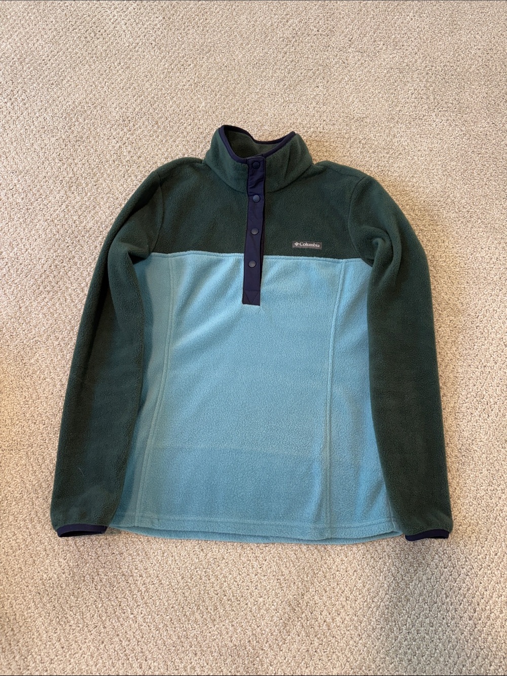 Columbia Men’s Dark Green and Light Blue Snap-Placket Fleece